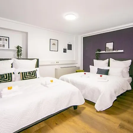 דירה Casino-whirlpool&sauna-kino-indoorbasketballplatz *