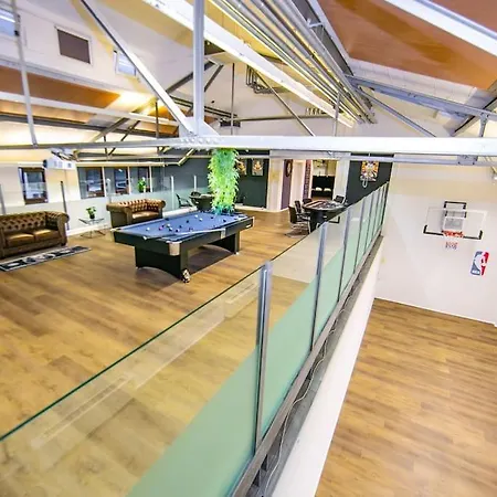 דירה Casino-whirlpool&sauna-kino-indoorbasketballplatz *