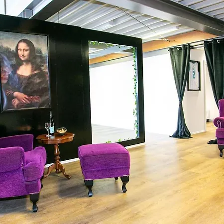 דירה Casino-whirlpool&sauna-kino-indoorbasketballplatz