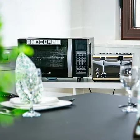 Casino-whirlpool&sauna-kino-indoorbasketballplatz * Höhr-Grenzhausen