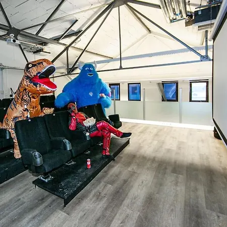 Casino-whirlpool&sauna-kino-indoorbasketballplatz Höhr-Grenzhausen