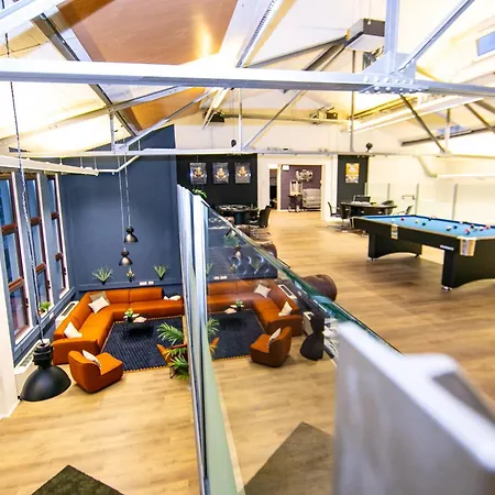 Casino-whirlpool&sauna-kino-indoorbasketballplatz Höhr-Grenzhausen